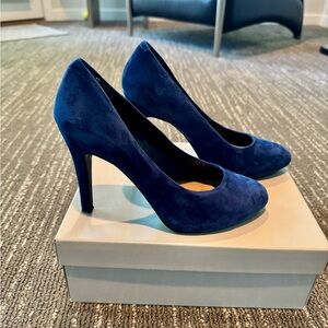 JESSICA SIMPSON BLUE SUEDE HEELS